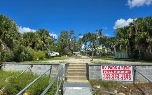 Steinhatchee Riverfront property, bulkhead, floating dock, power